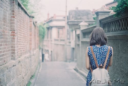 晚安心语：我看起来没心没肺，但其实比谁都真心真意 (6)